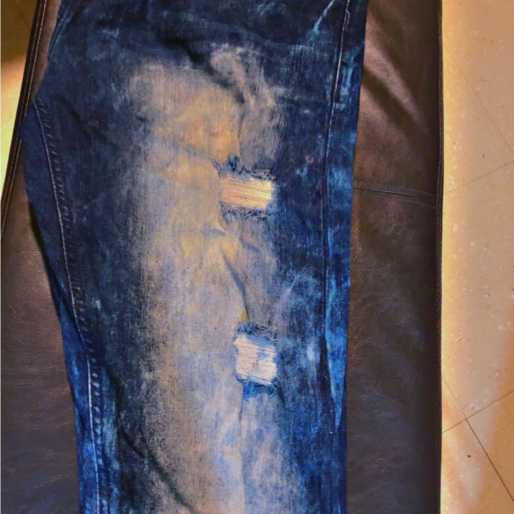 Stylish Blue Distressed Men's Jeans